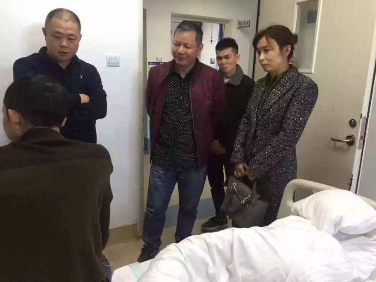 與愛同行，點(diǎn)滴溫暖在心中